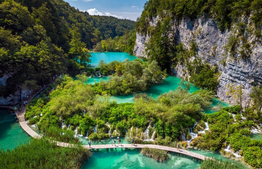 Plitvice Lakes National Park, Water, Plant, Mountain, Nature, Azure, Tree, Sky, Natural landscape, Vegetation